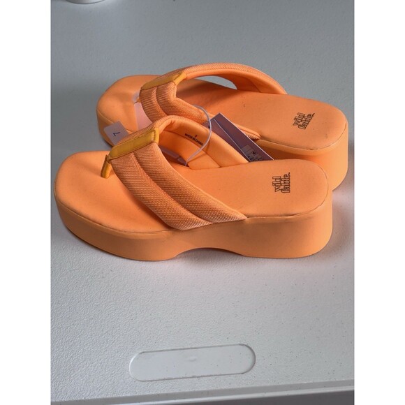Wild Fable Women's Angela Platform Memory Foam Shoe Flip-flop Sandals Orange 7 - Picture 4 of 5